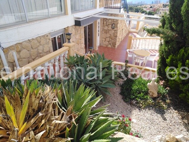 Stilvolle katalanische Villa mit eigenem Pool und 360° Panoramablick Stilvolle katalanische Villa mit eigenem Pool und 360° Panoramablick